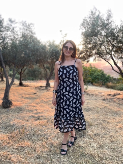 Lüx Kalite Astarlı Beyaz Nakışlı Siyah Elbise 2